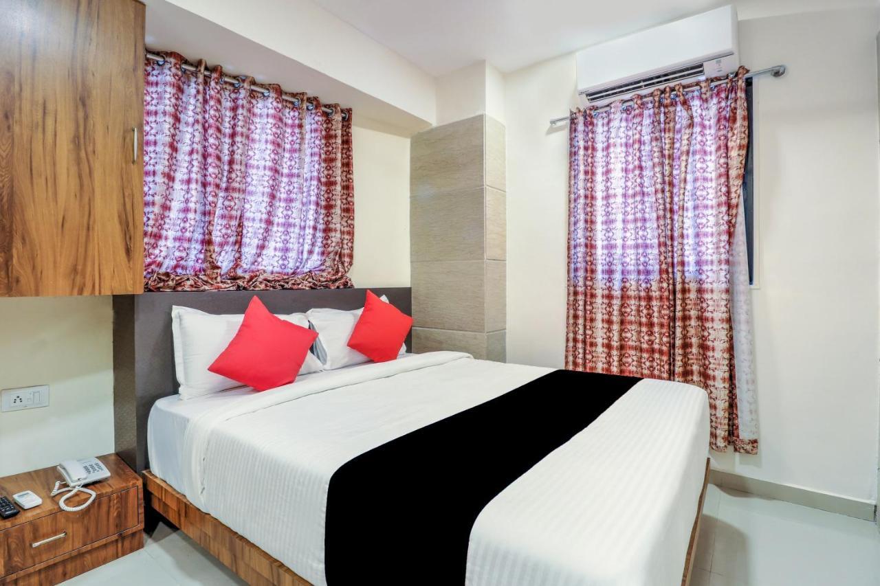Hotel Crystal Inn Мумбай Екстериор снимка