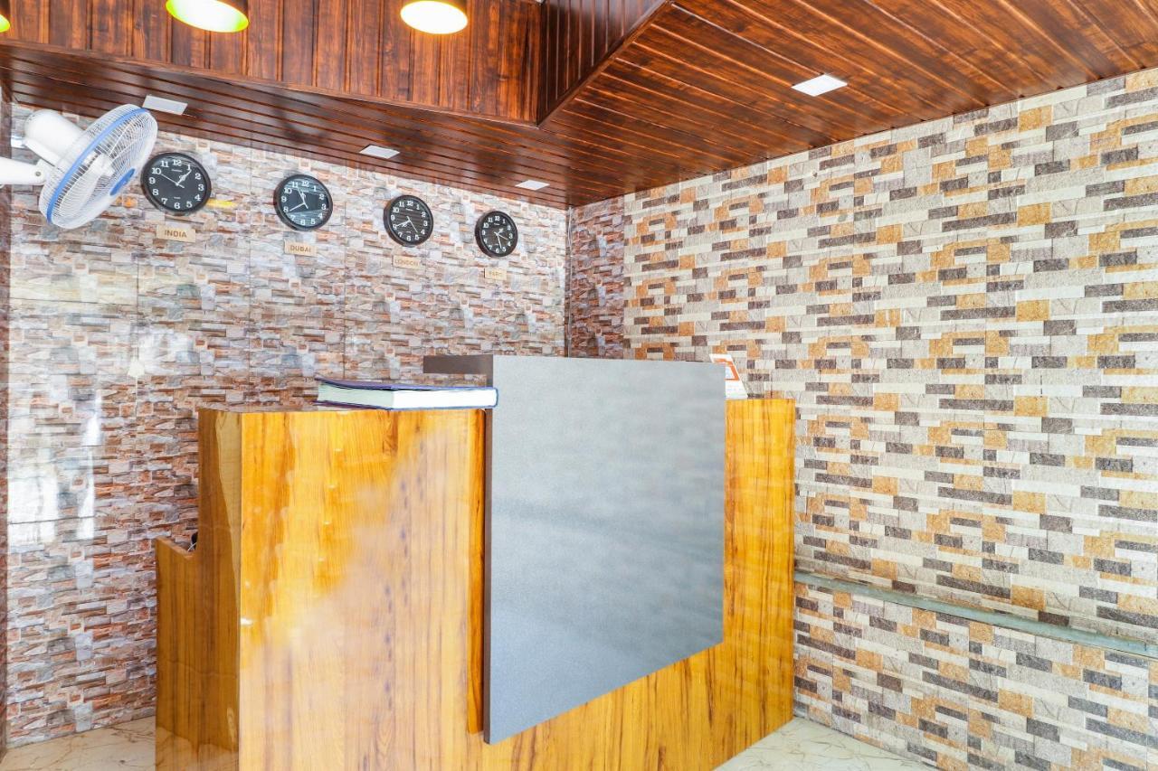 Hotel Crystal Inn Мумбай Екстериор снимка